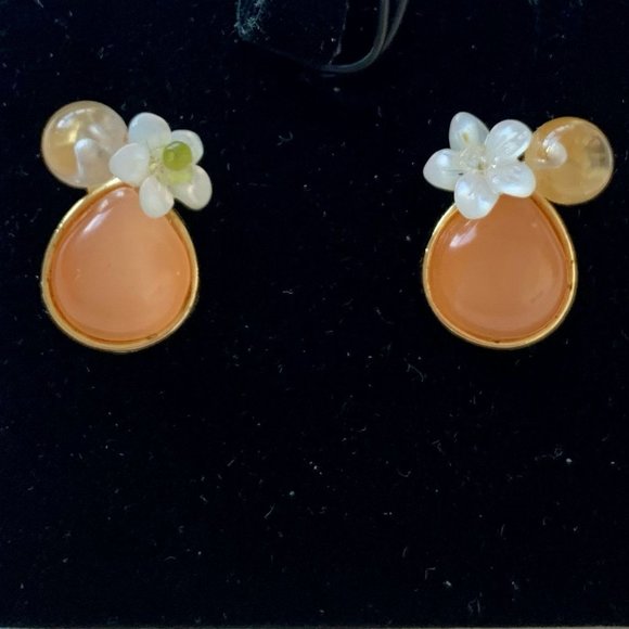 Korea Nuance Moonstone Gold Plated Gardenia Earrings - Picture 1 of 7